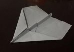 簡單的紙飛機折法步驟圖解